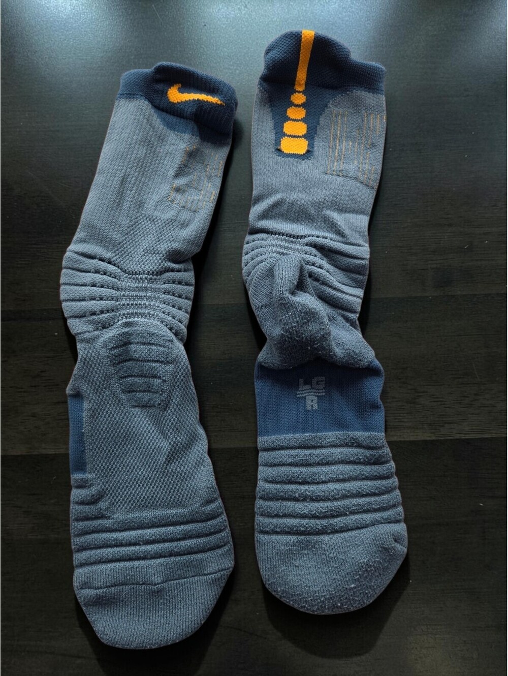 Nike Hyper Elite Cushioned Basketball Crew Socks Volt Gray Black Size L